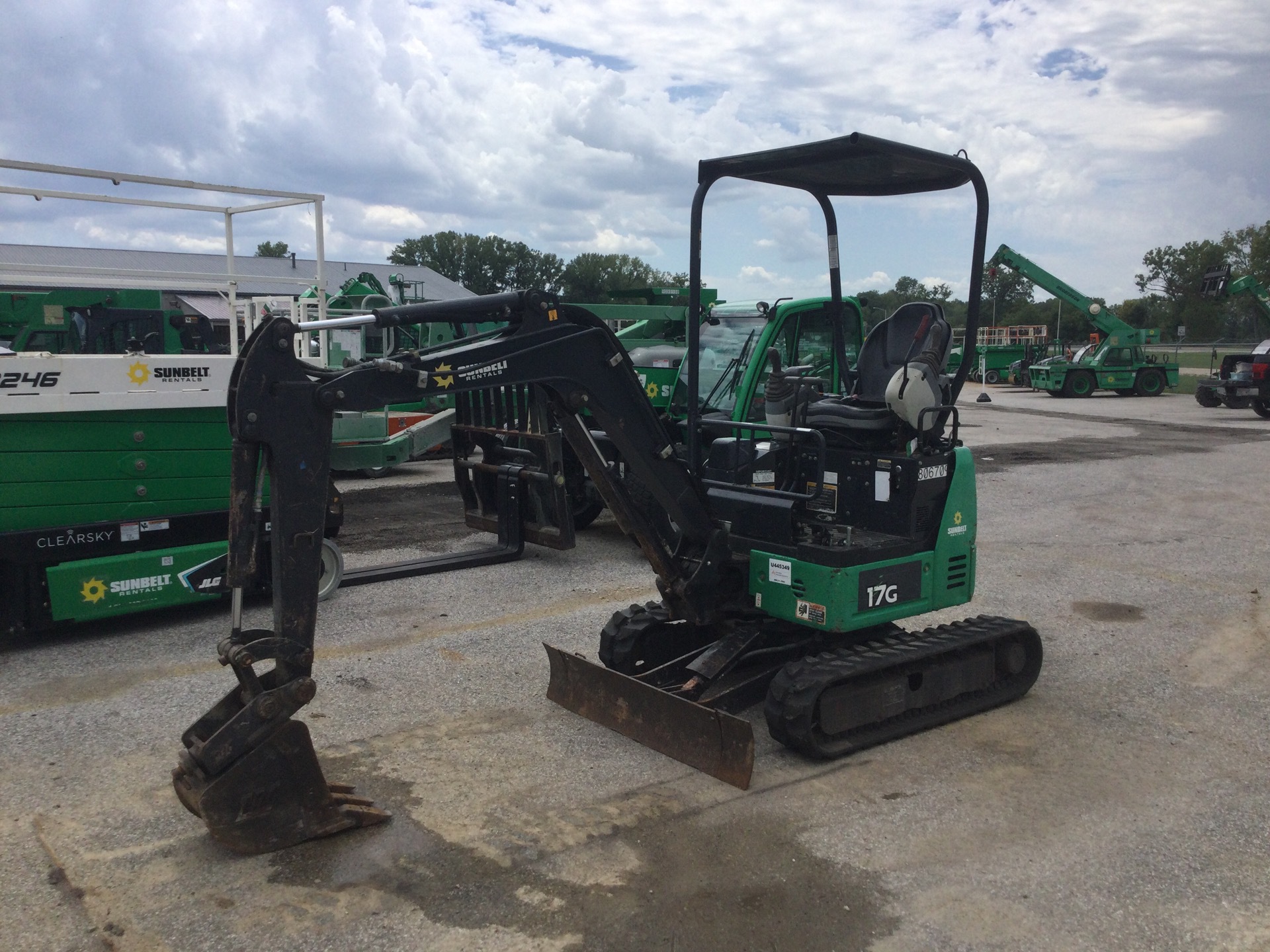 2015 John Deere 17G Mini Excavator