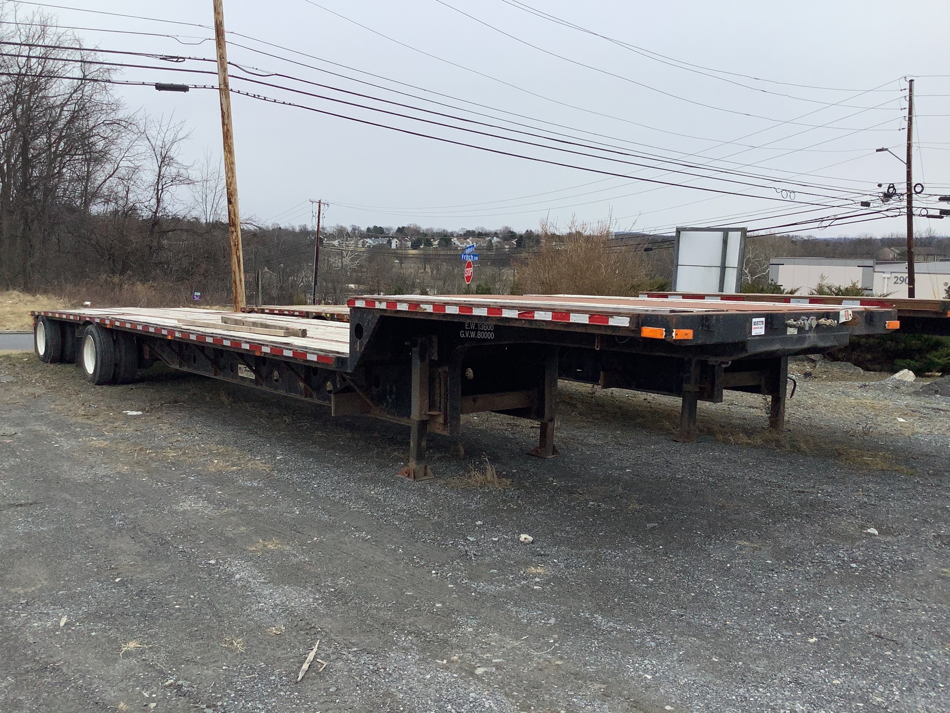 2010 Transcraft DTL-3000 Step Deck Trailer