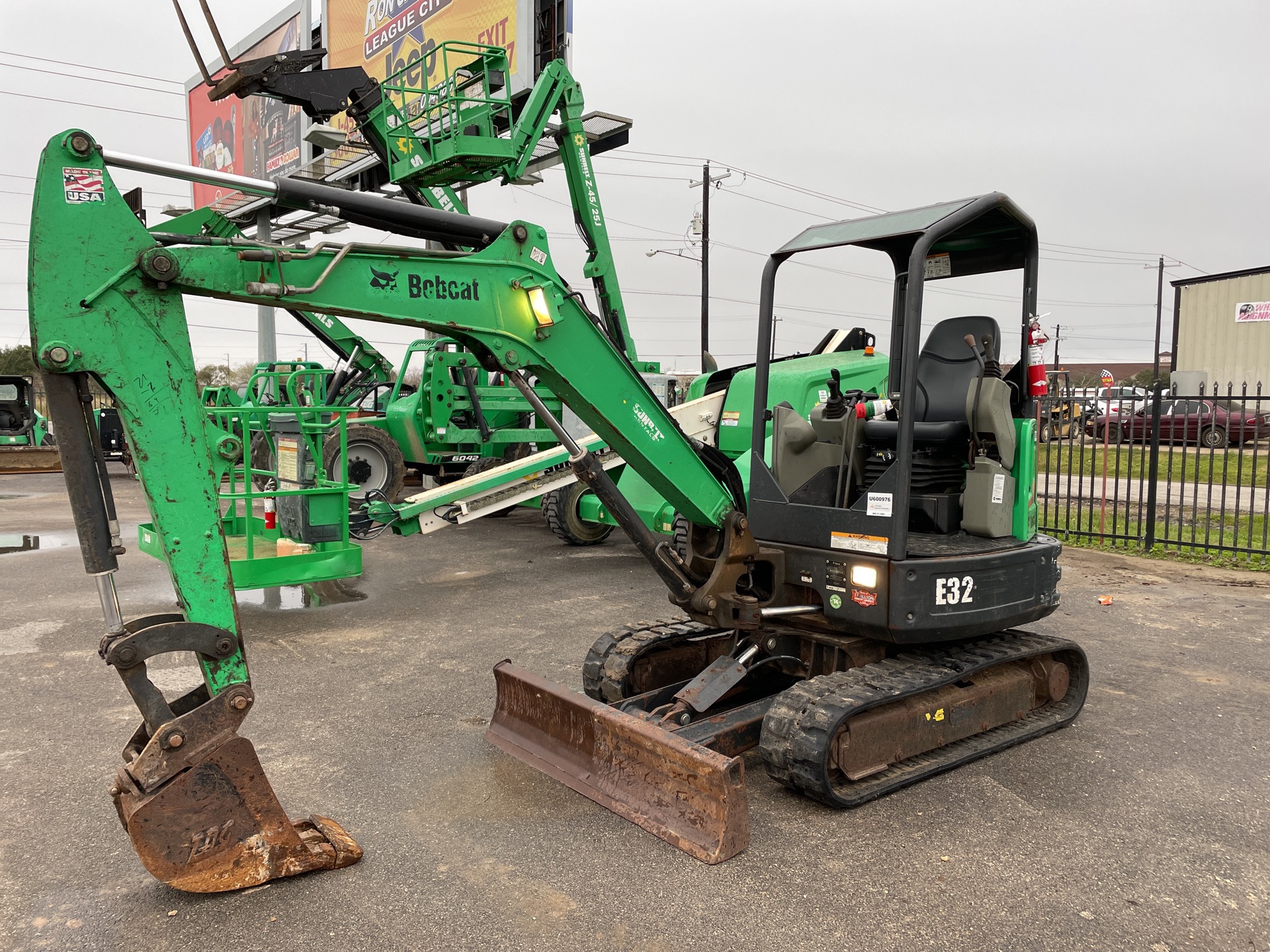 2015 Bobcat E32 Mini Excavator