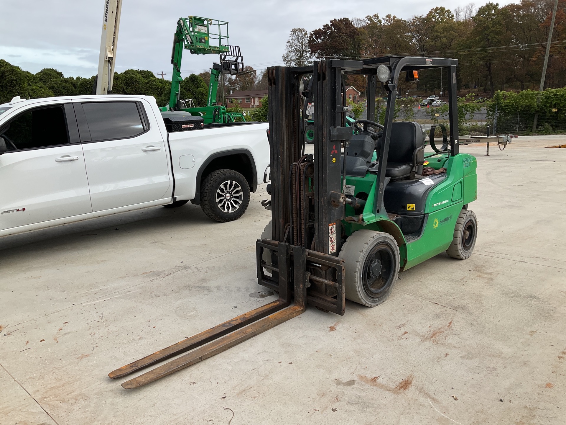 2012 Mitsubishi FG25N 4550 lb Pneumatic Tire Forklift