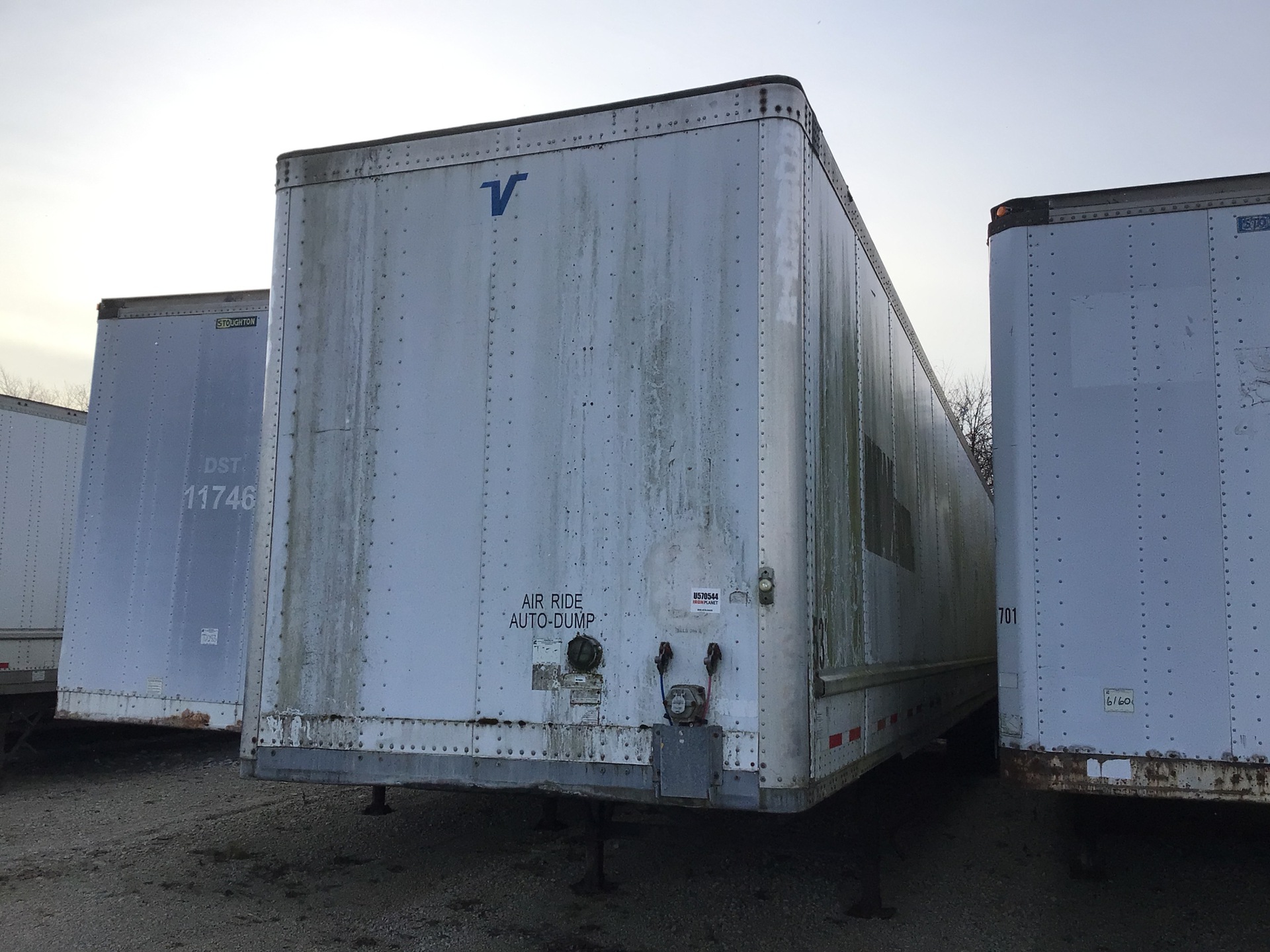 2007 Vanguard T/A Van Trailer