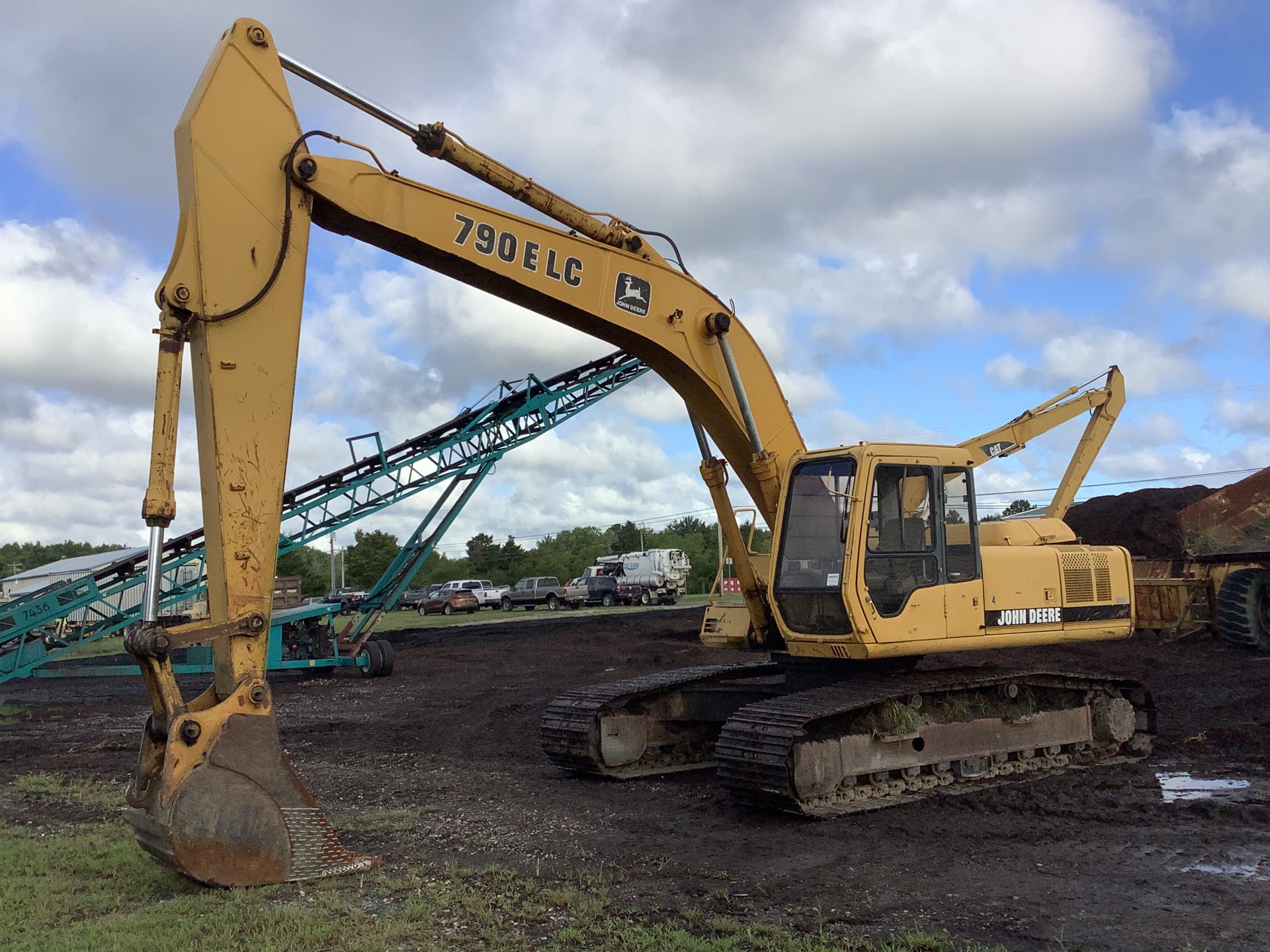 1996 John Deere 790E Tracked Excavator