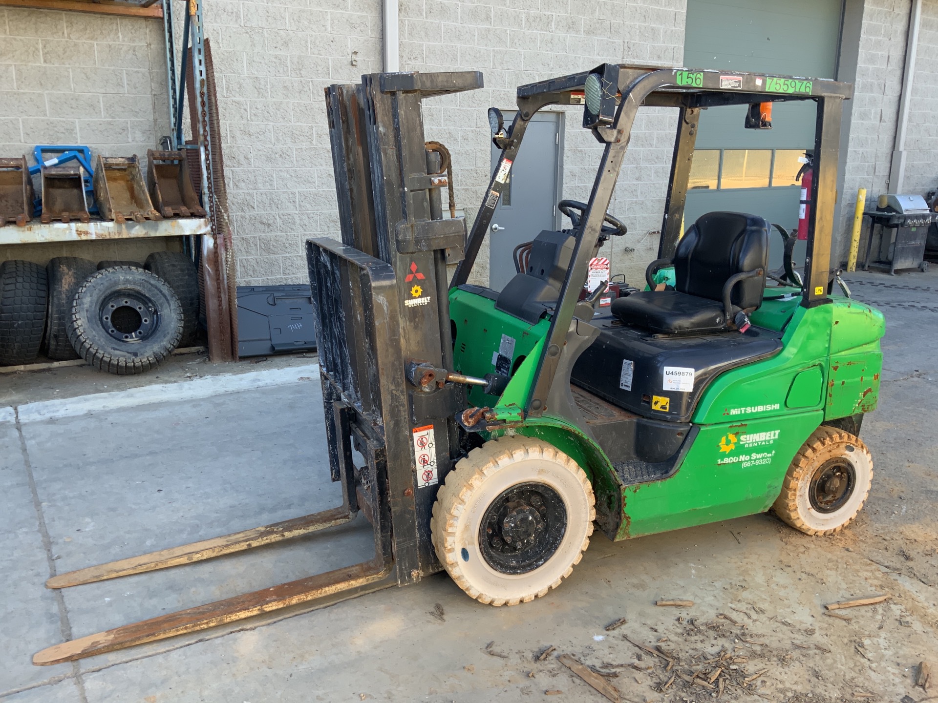 2015 Mitsubishi FG25N 4600 lb Pneumatic Tire Forklift