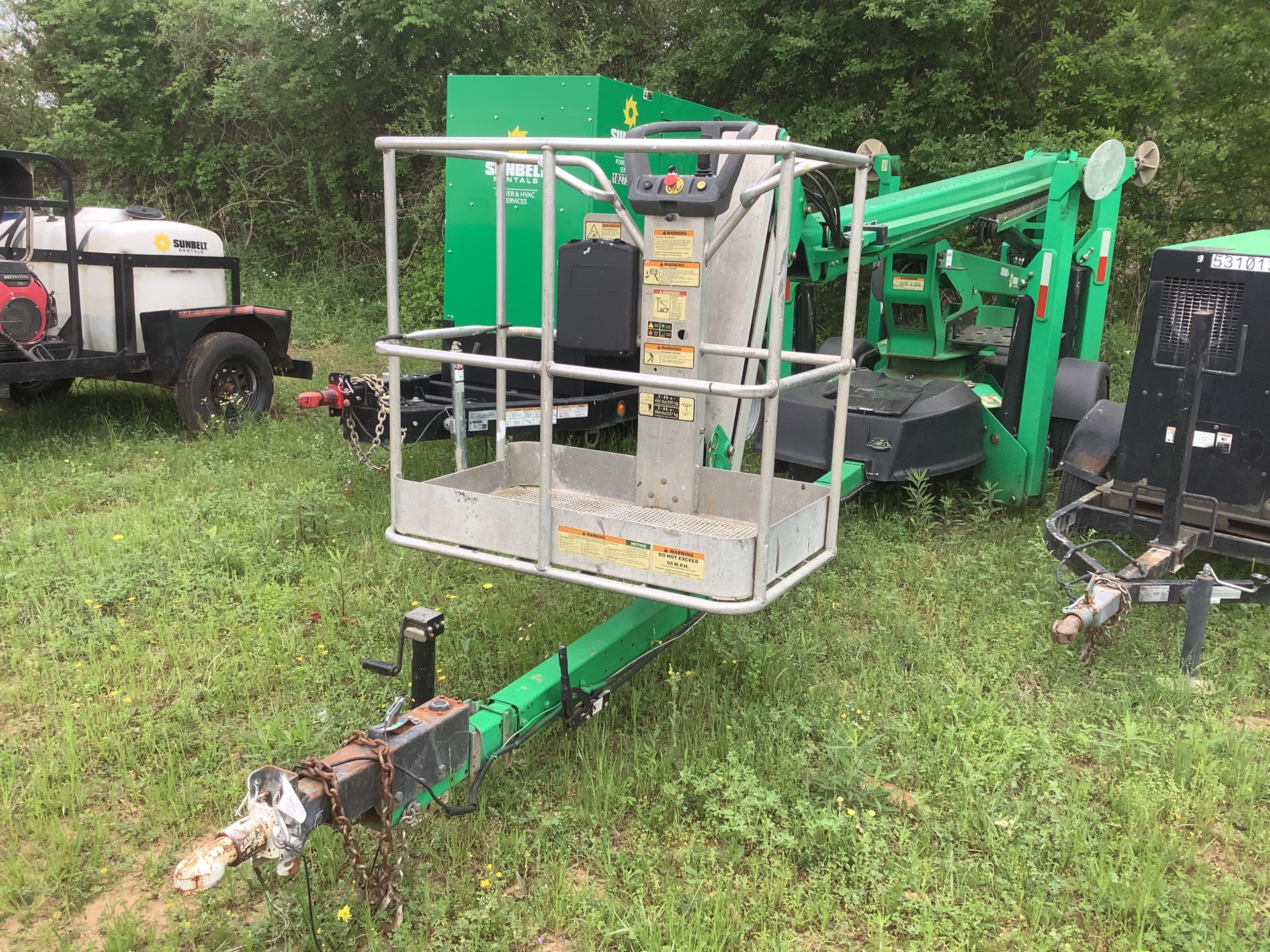 2016 JLG T500J Gasoline 50 ft Articulating Towable Lift