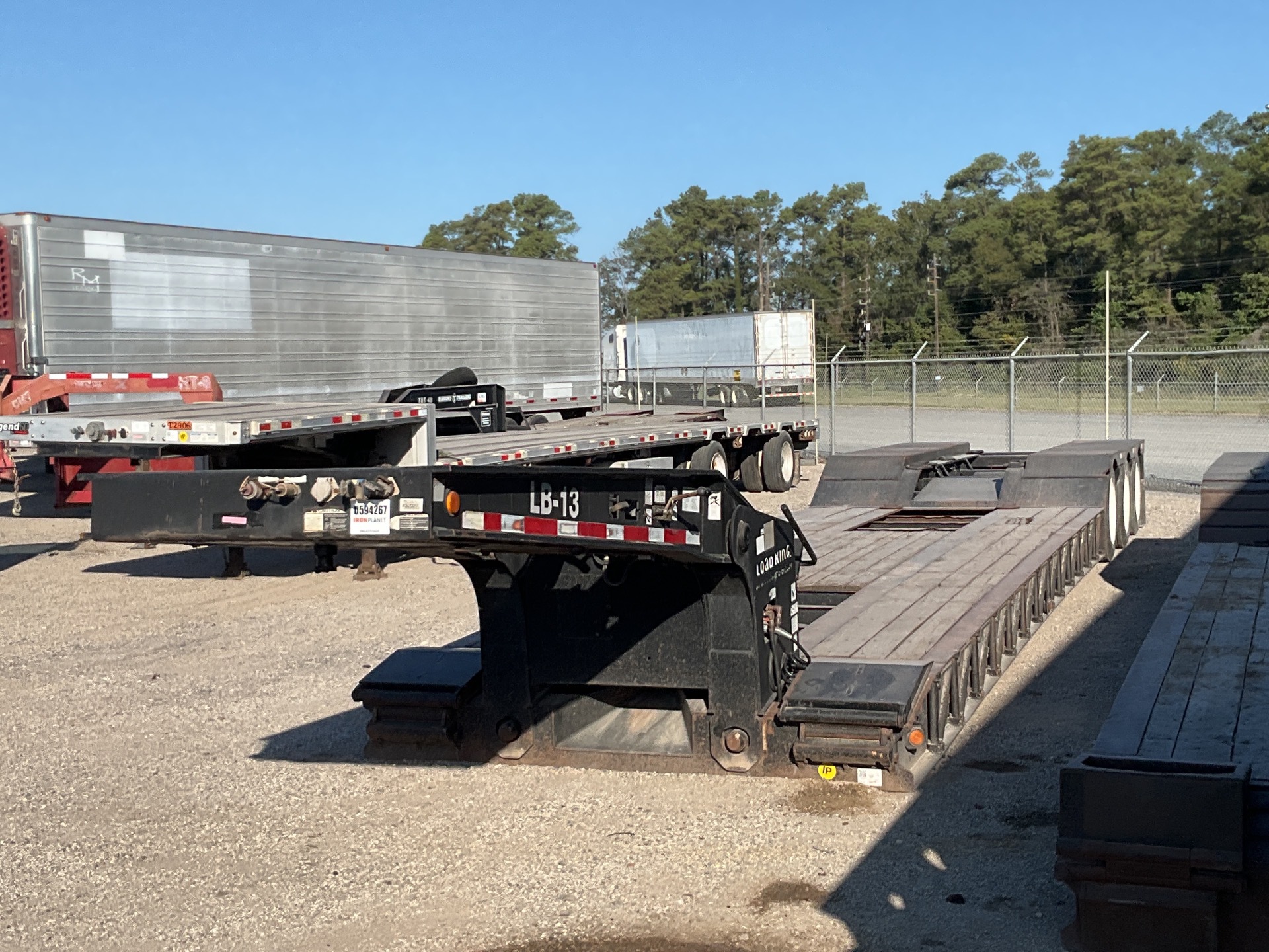 2006 Load King 553/4SS 55 ton 26 ft Tri/A Removable Gooseneck Lowboy Trailer