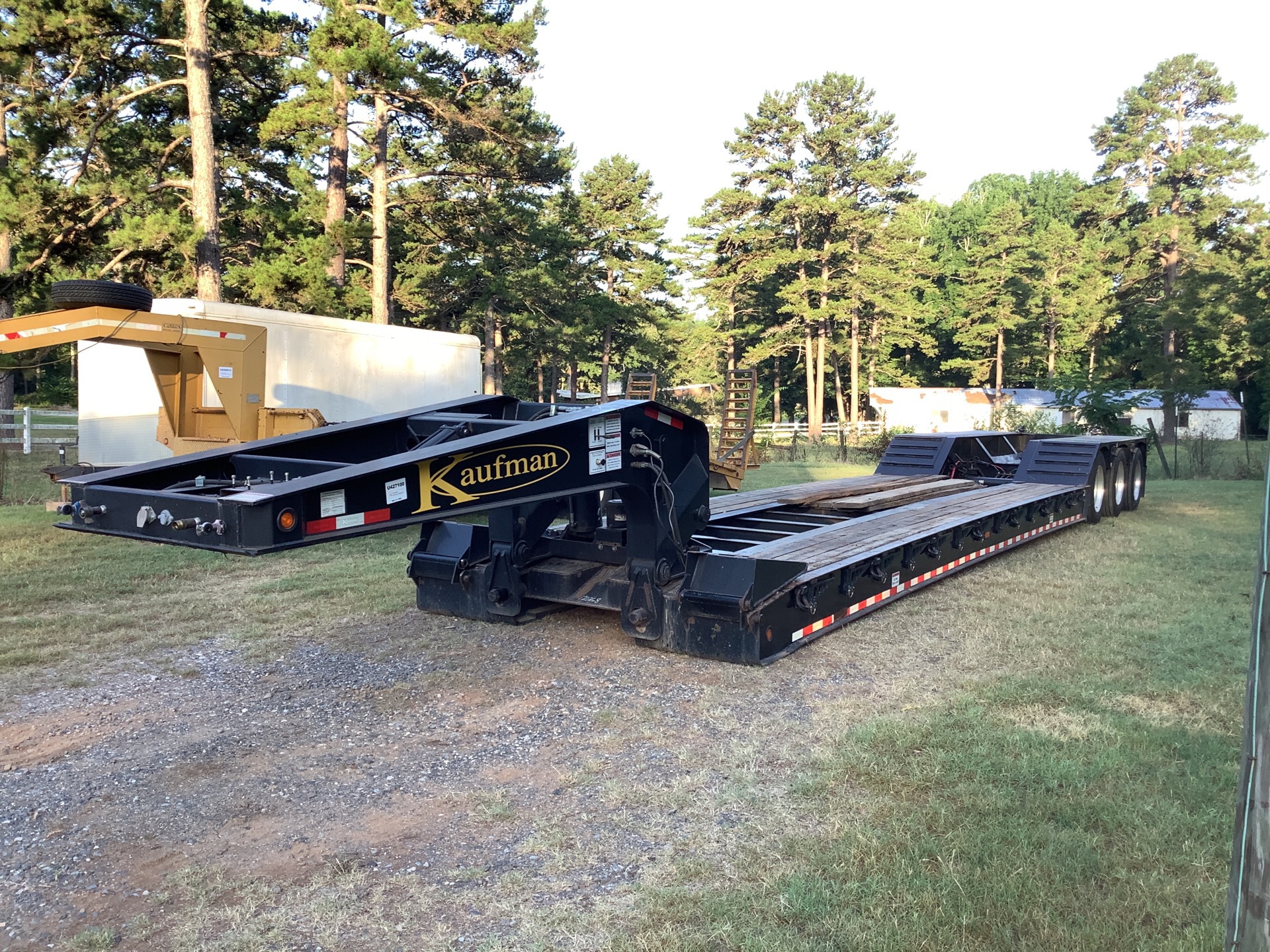 2015 Kaufman DT55 Tri/A Removable Gooseneck Lowboy Trailer