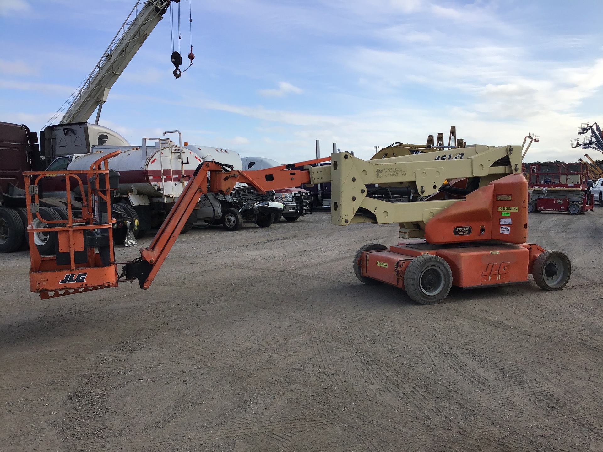 2011 JLG E400AJPN Electric Articulating Boom Lift