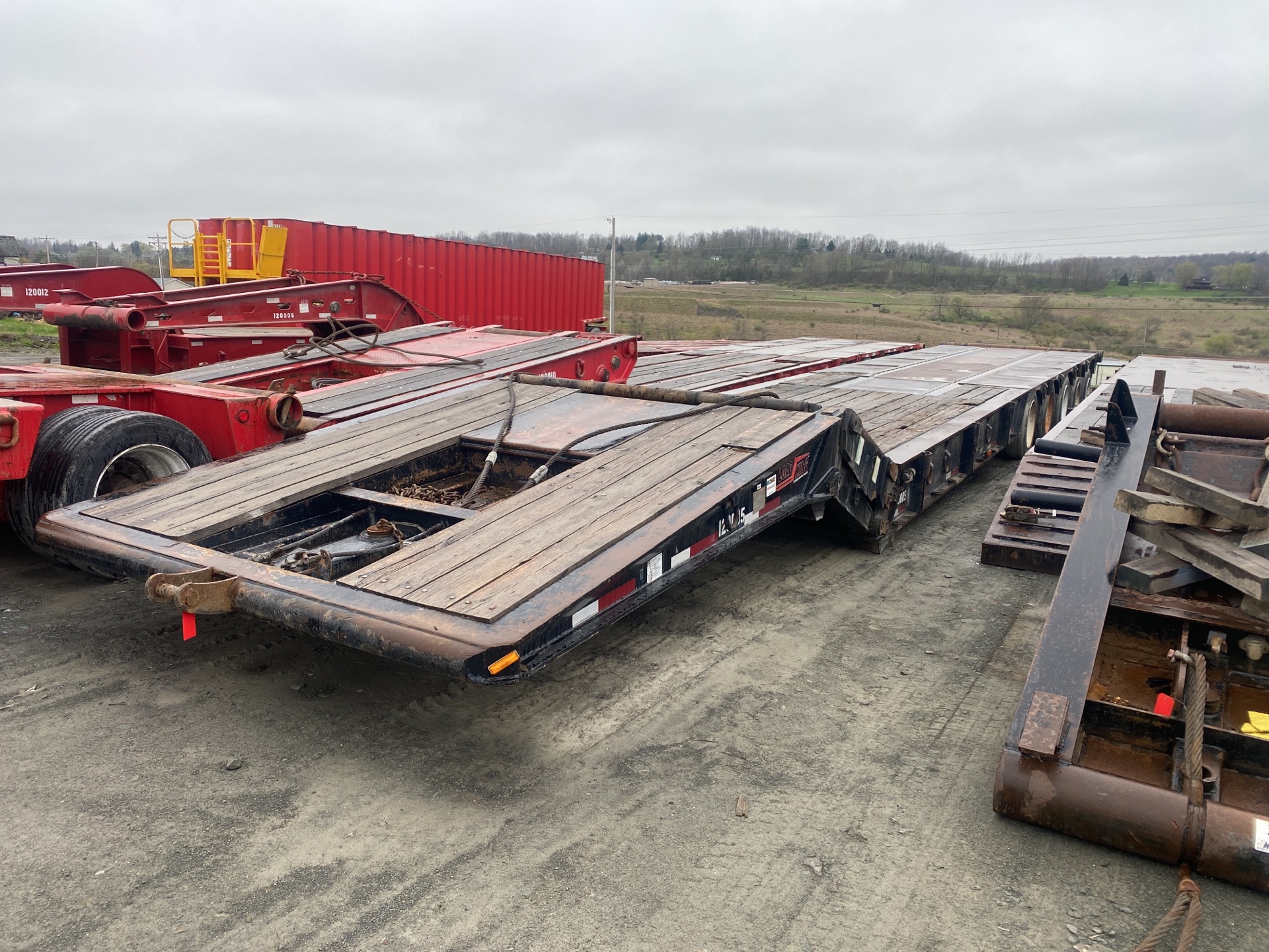 2009 Load King 605 LFM Folding Neck Trailer