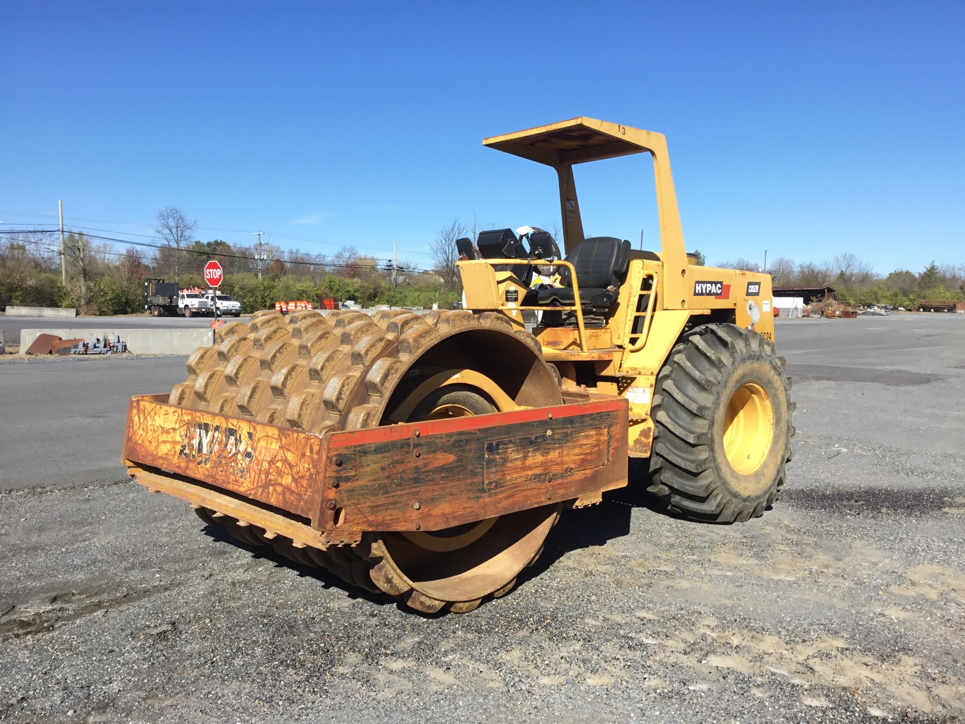 1999 Hypac C852B Padfoot Drum Compactor