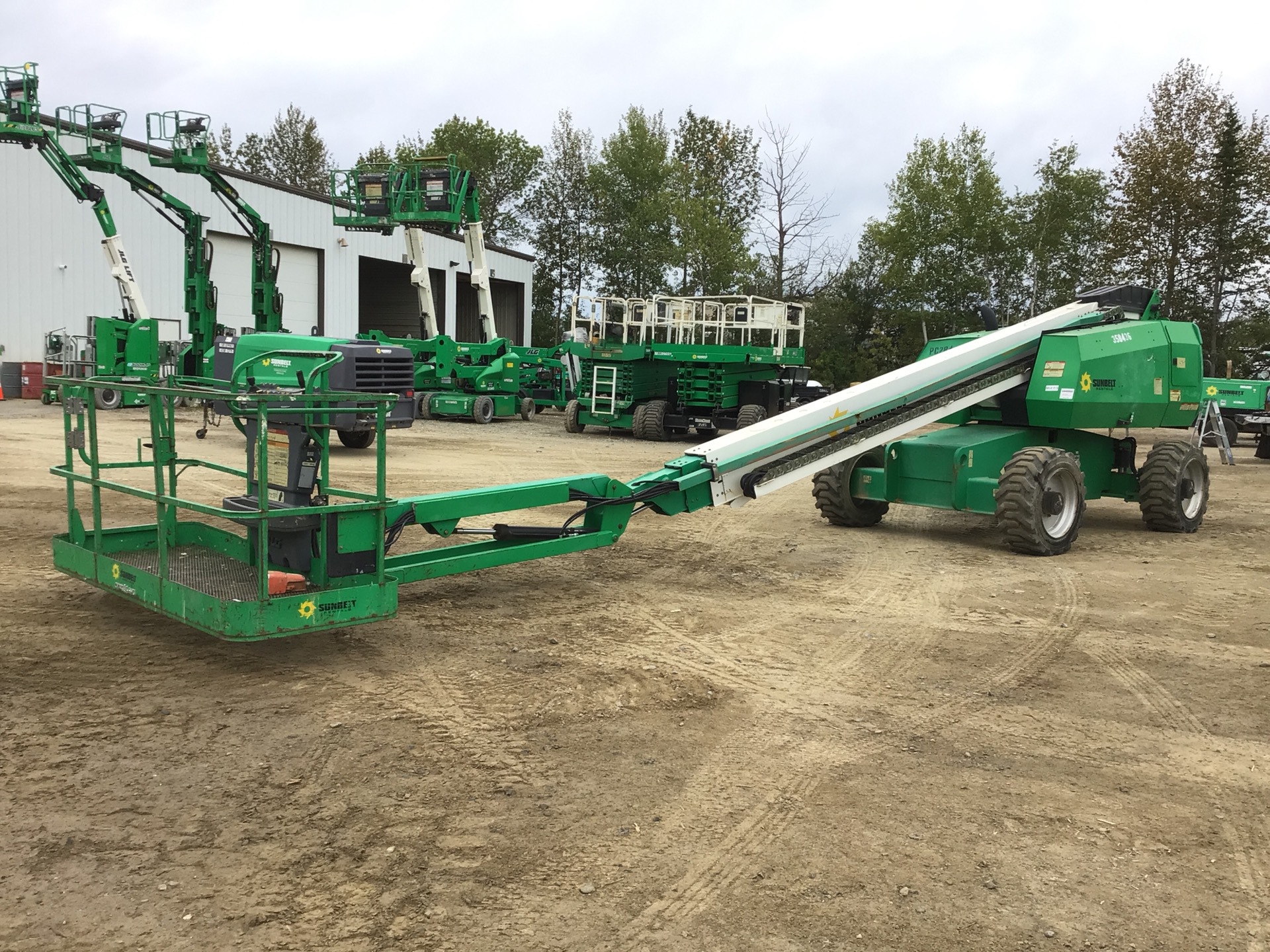 2011 JLG 660SJ 2WD Diesel Telescopic Boom Lift