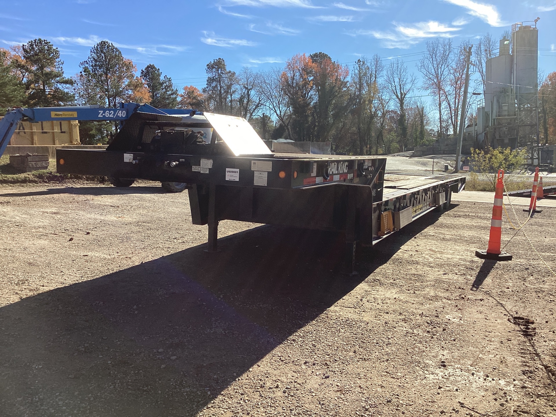 2015 Trail King TK80HT-482 50000 lb T/A Hydraulic Tail Trailer