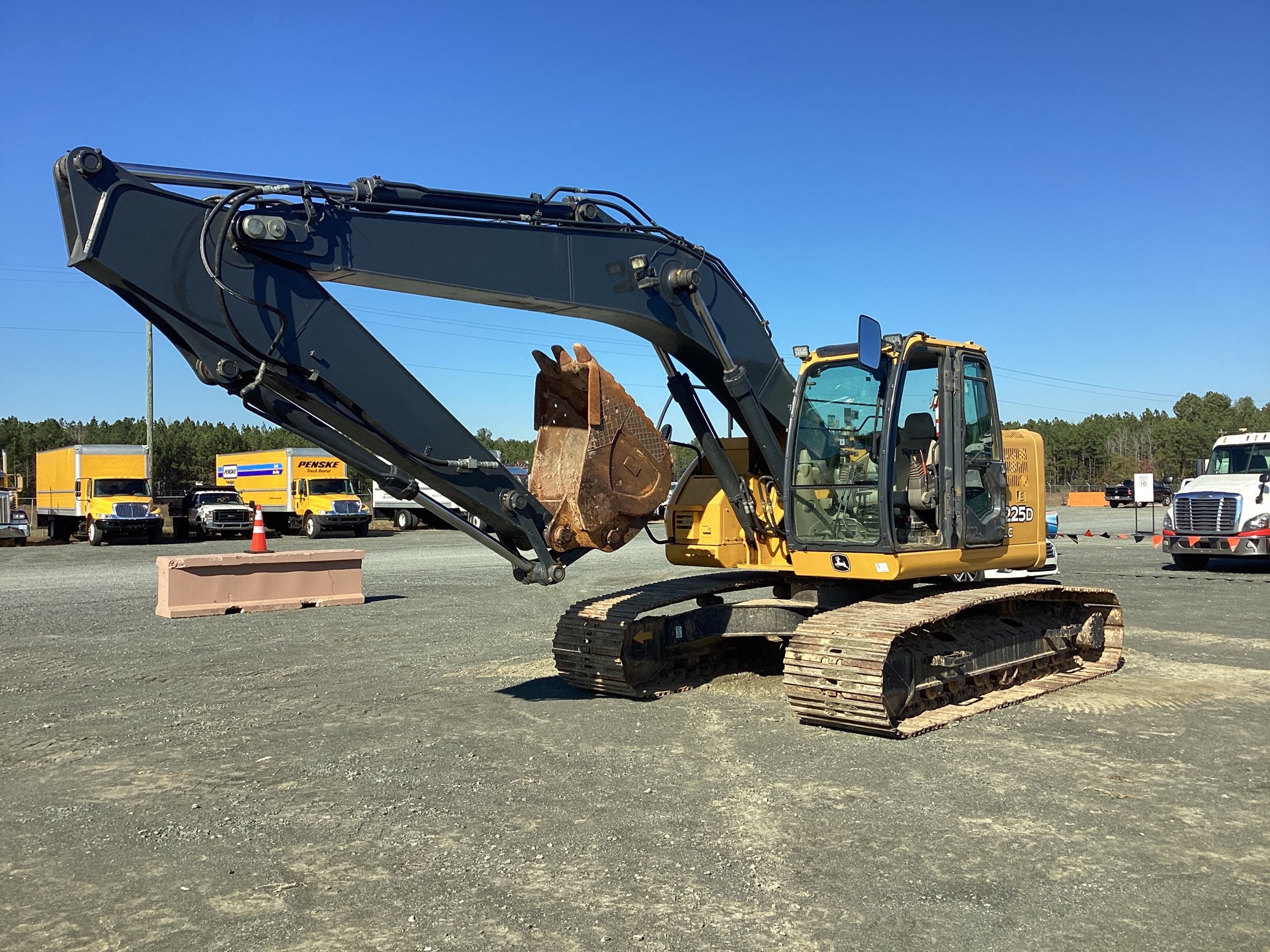 2012 John Deere FF225DX Tracked Excavator