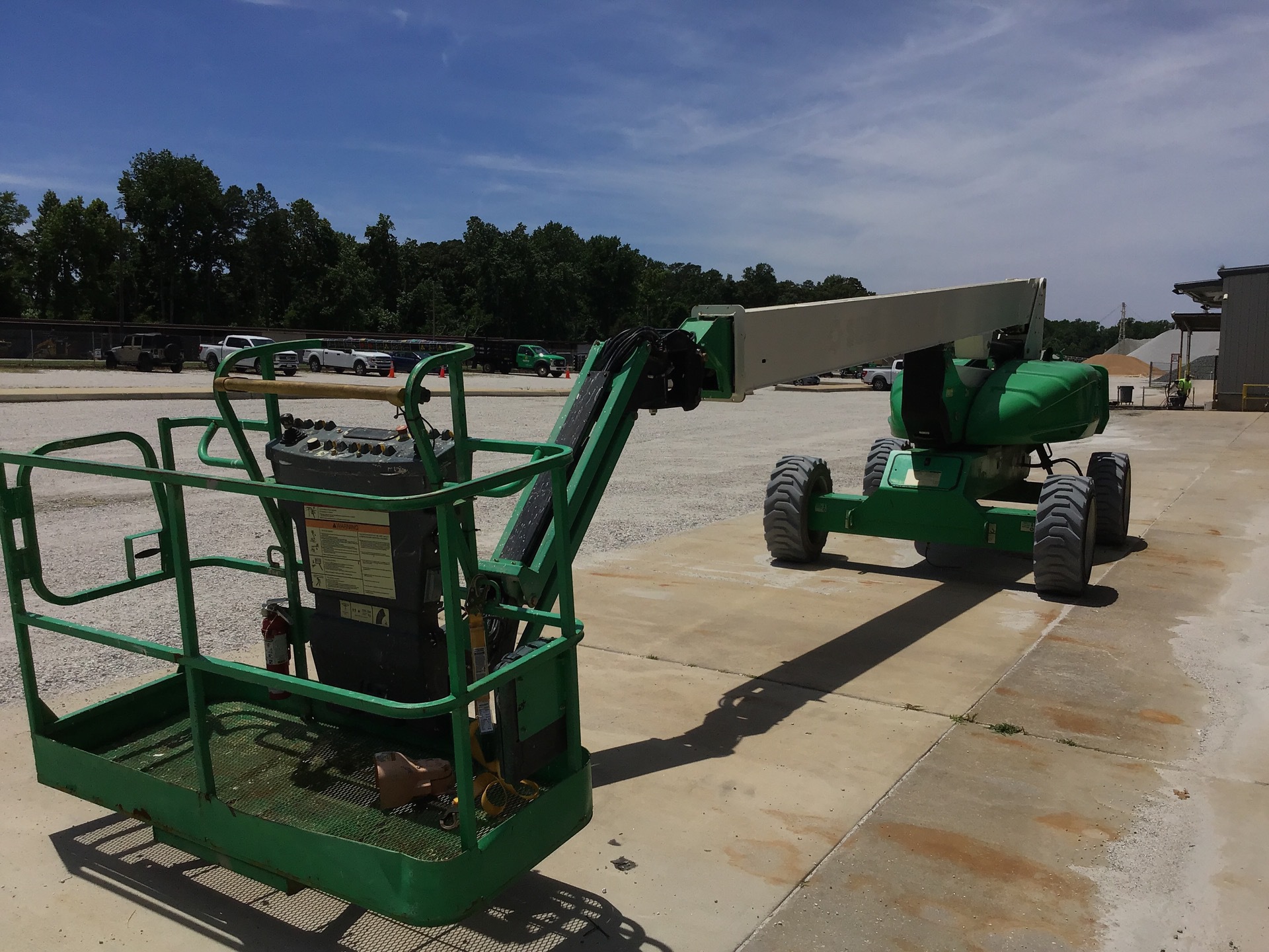 2015 JLG M600JP 2WD Diesel Articulating Boom Lift