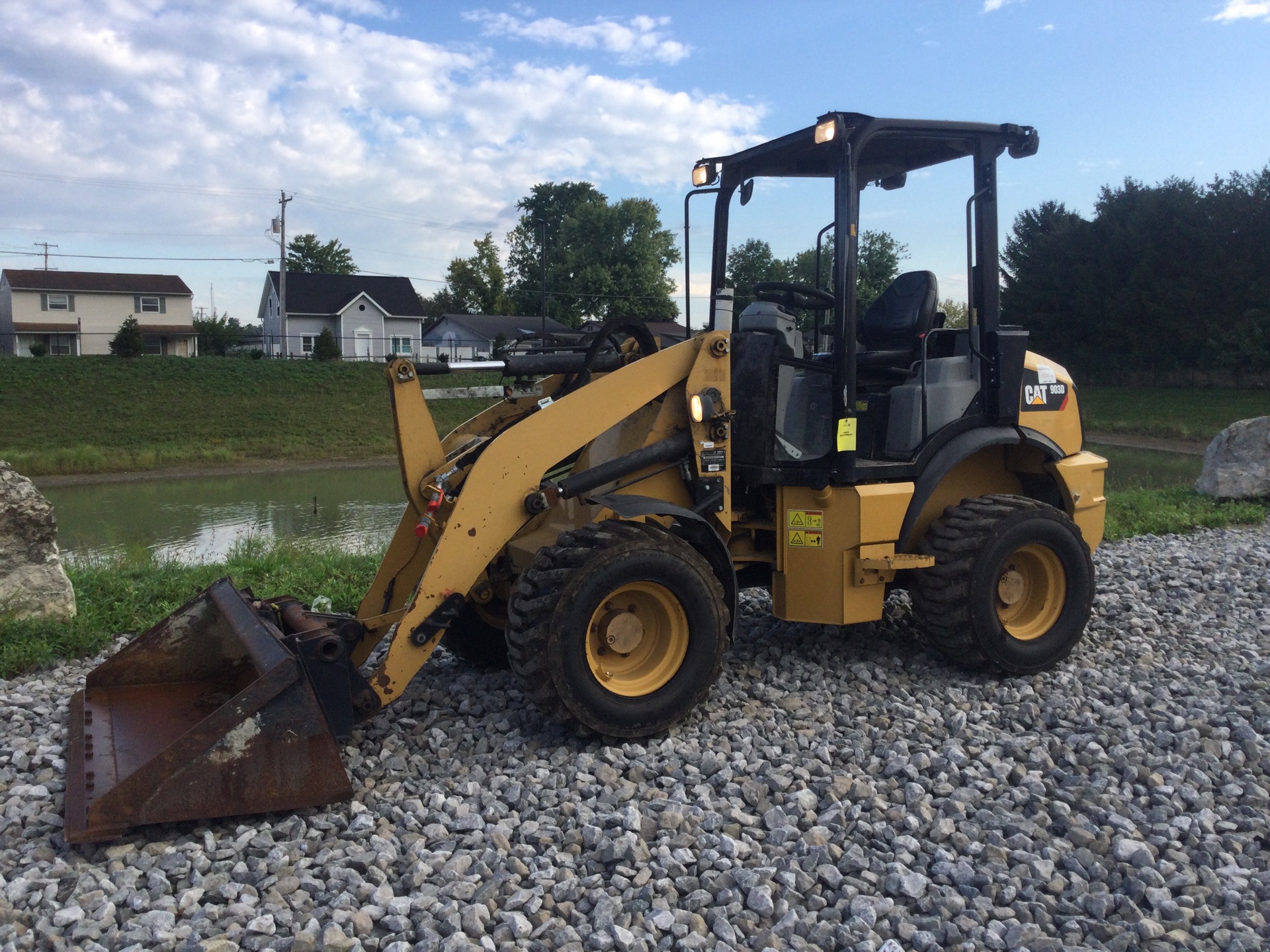 2019 Cat 903D Wheel Loader