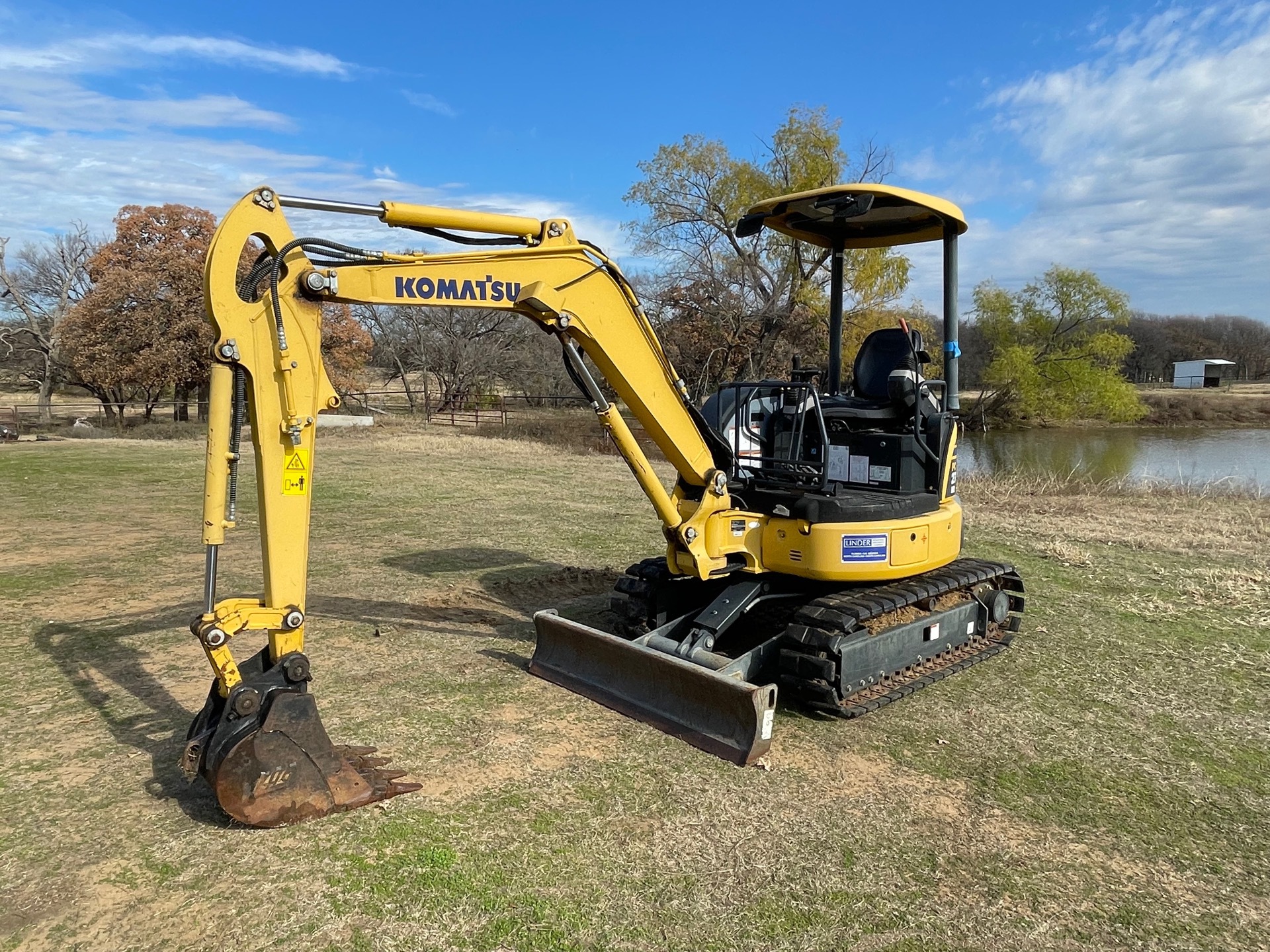 2012 Komatsu PC27MR-3 Mini Excavator