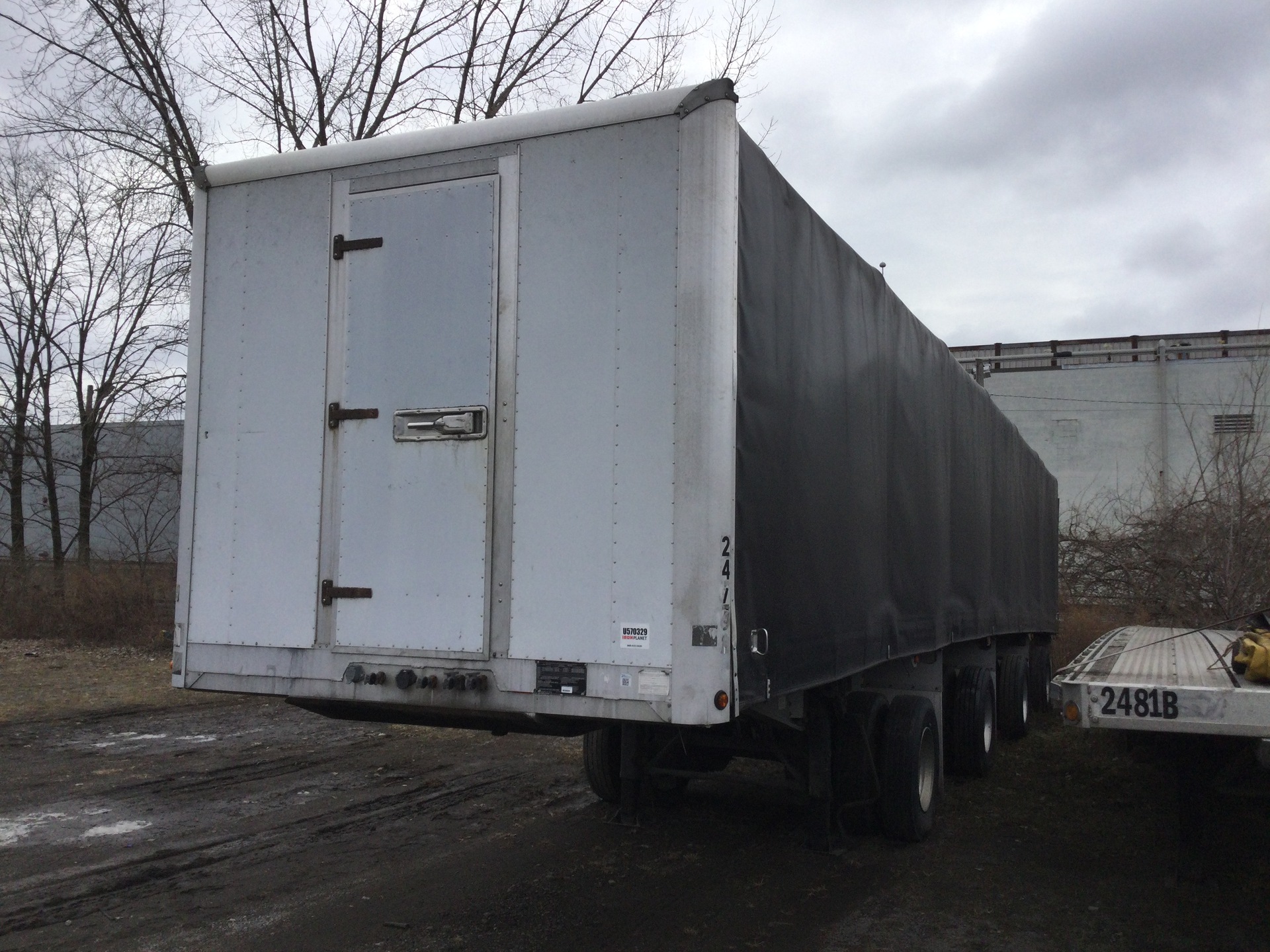 2007 Benson 724 Quad/A Spread Axle Curtain Side Trailer